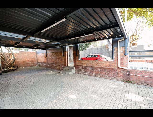 9M² RETAIL TO LET IN ESSENWOOD